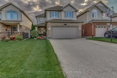 1612 CHELTON Place, London South, ON N6M 1M2