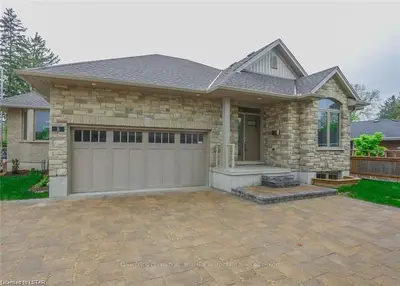 273 Riddell Street 8, Woodstock, On N4s 0c8