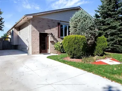 77 Bonaventure Drive, London East, ON N5V 4A7