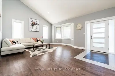 28024 PIKE SIDE Road, Strathroy-Caradoc, ON N7G 3H8