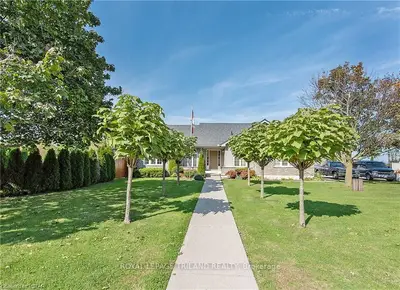 19 Dingle Street, Aylmer, On N5h 3h7
