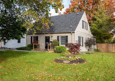 40 WATLING Street, London East, ON N5Y 3N6
