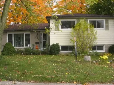 234 Cartier Drive, Woodstock, On N4s 8c7