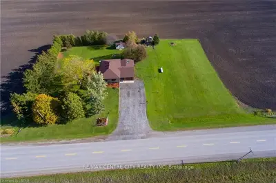 24342 THAMES Road, Adelaide Metcalfe, ON N7G 3H5