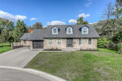 3 Brickwood Boulevard, Ingersoll, On N5c 3s1