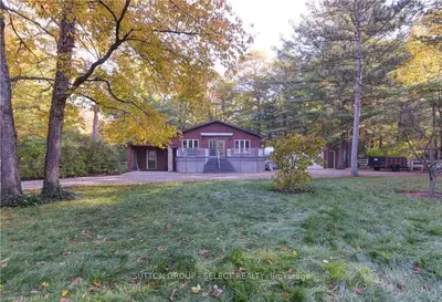 8731 TIMBERWOOD Trail, Lambton Shores, ON N0M 1T0