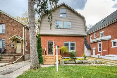 21 Victor Street, London South, On N6c 1b8