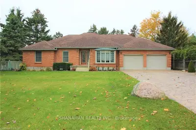 445 SCOTT Street E, Strathroy-Caradoc, ON N7G 1K4