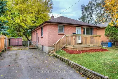 15 HEATHER Crescent, London East, ON N5W 4L6
