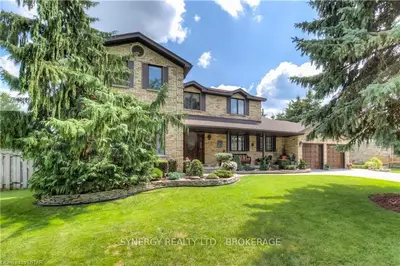 450 SCOTT Street E, Strathroy-Caradoc, ON N7G 1K5