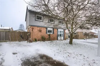 7 CAPRICE Crescent, London East, ON N5V 3L8
