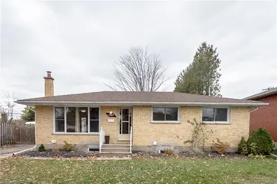 1207 SORREL Road N, London East, ON N5V 2N5