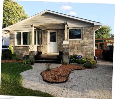 35 SNOWDON Crescent, London South, ON N6E 1G5