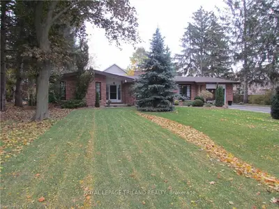 459 HEAD Street N, Strathroy-Caradoc, ON N7G 2K3