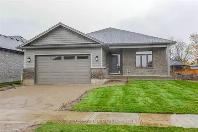 2631 LUCAS Avenue, Strathroy-Caradoc, ON N0L 1W0