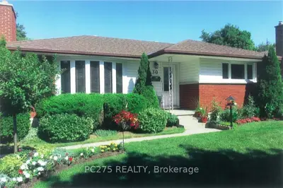 30 ALGONQUIN Crescent, London East, ON N5W 1N4
