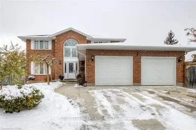 312 ANDOVER Drive, London South, ON N6J 4S8