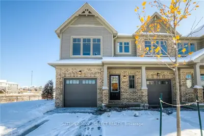 2479 TOKALA Trail, London North, ON N6G 5B4
