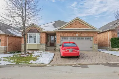1020 CRANBROOK Road 12, London South, ON N6K 5B8