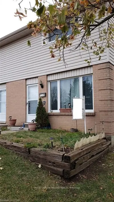 75 GATEWOOD Place 24, London East, ON N5Y 5A4