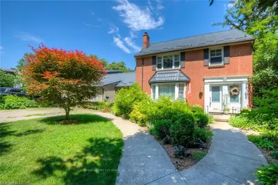 90 GRAND Avenue, London South, ON N6C 1L7