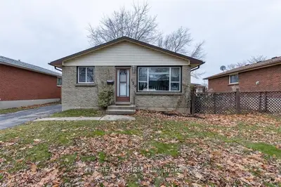 159 Harding Crescent, London South, ON N6E 1G2