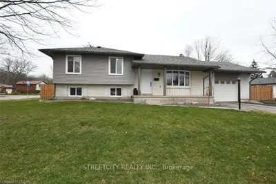 176 MILLBANK Drive, London South, ON N6C 4V8