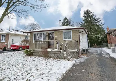 27 MURIEL Crescent, London South, ON N6E 2K3