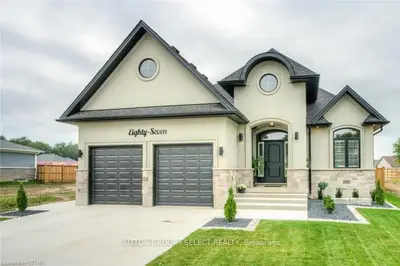 65 KEMP Crescent, Strathroy-Caradoc, ON N7G 0G3