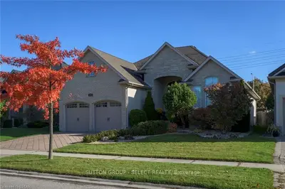 991 MANCHESTER Road, London North, ON N6H 5J1