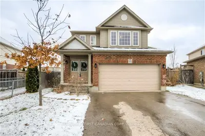 994 FOXCREEK Road, London North, ON N6G 0H1