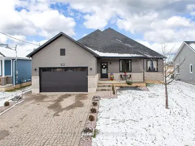183 ELIZABETH Street, Southwest Middlesex, ON N0L 1M0