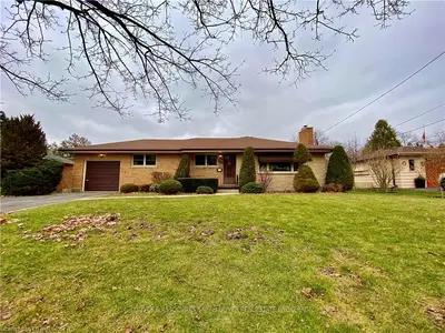 438 High Street S, London South, ON N6C 4L5
