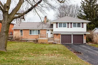 58 ELWORTHY Avenue, London South, ON N6C 2M2