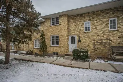 246 HOMESTEAD Crescent, London North, ON N6G 2E5