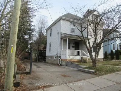 151 Wonham Street S, Ingersoll, On N5c 2z3