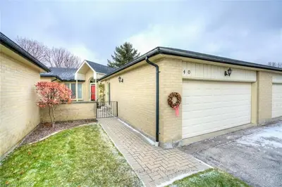 211 PINE VALLEY Drive 40, London South, ON N6J 4W5