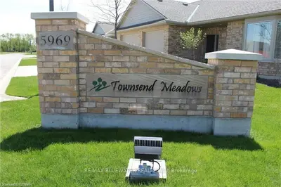 5969 TOWNSEND Line 34, Lambton Shores, ON N0M 1J0