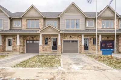 2491 TOKALA Trail 24, London North, ON N6G 5B4
