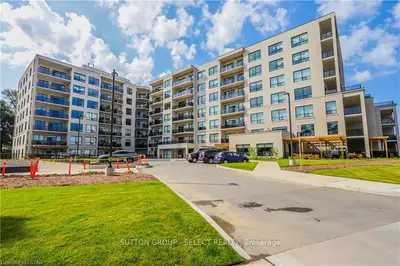 1200 COMMISSIONERS Road W 301, London South, ON N6K 0J7