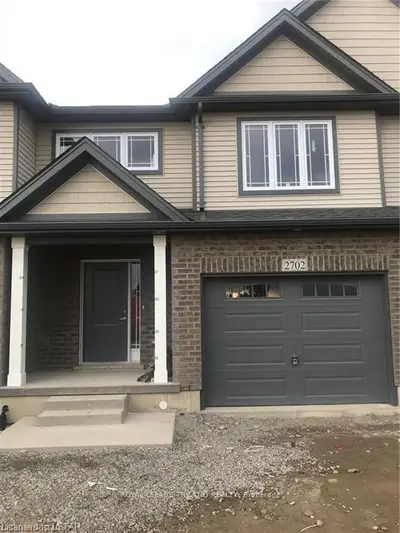 2723 Asima Drive, London South, ON N6M 0E9