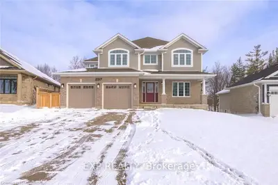 237 RUSHBY Street, Strathroy-Caradoc, ON N7G 0E6