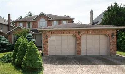31 LAVENDER Way S, London North, ON N5X 3H8