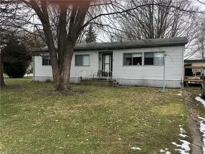 7 Maple Street, South-west Oxford, On N0l 1c0
