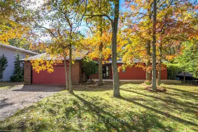 10165 ANDREA Street, Lambton Shores, ON N0M 2L0