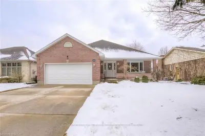 365 DRURY Lane, Strathroy-Caradoc, ON N7G 3G2