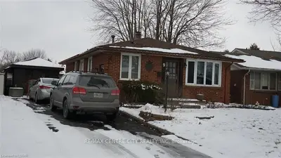 9 Jena Crescent, London East, On N5v 1l3