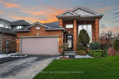 255 PARKVIEW Drive, Strathroy-Caradoc, ON N7G 4H1