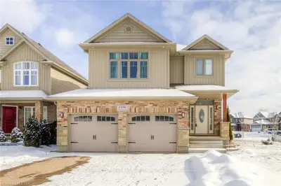 1496 HORSESHOE Crescent, London North, ON N5X 1L7