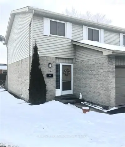 30 CLARENDON Crescent 42, London South, ON N6C 5Y2